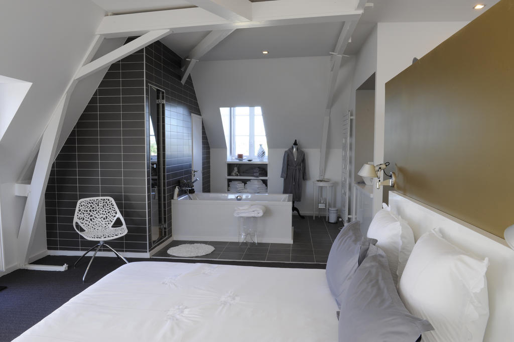 Chambres D'Hotes Les Tilleuls Коньяк Номер фото