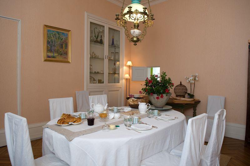 Chambres D'Hotes Les Tilleuls Коньяк Экстерьер фото